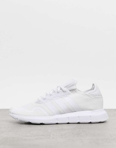 Swift Run - Baskets - triple - Adidas Originals - Modalova