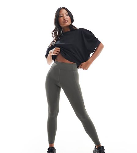 Petite - Icon - Legging de sport taille haute effet sculptant sur l'arrière - Kaki - Asos 4505 - Modalova