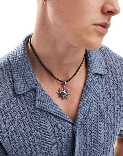 Collier avec cordon et pendentif soleil - Asos Design - Modalova