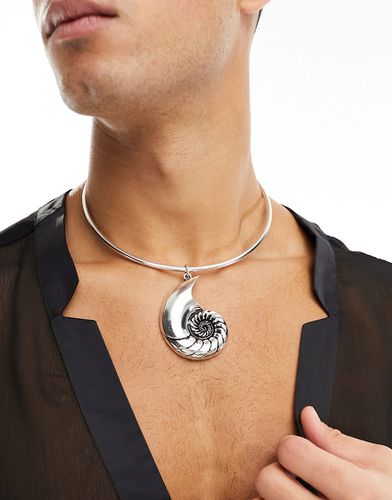 Collier rigide avec pendentif coquillage - Asos Design - Modalova