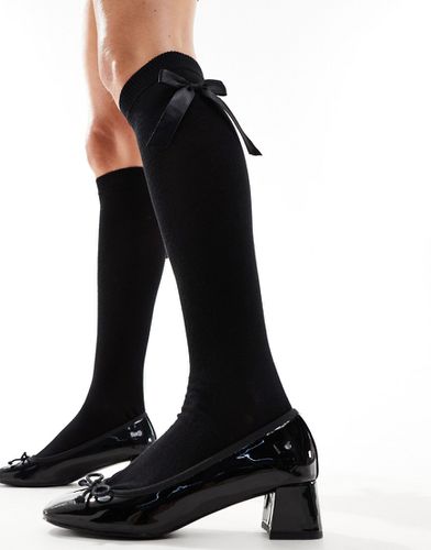 Chaussettes hauteur genou avec naud - Asos Design - Modalova