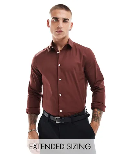 Chemise ajustée en popeline - Bordeaux - Asos Design - Modalova