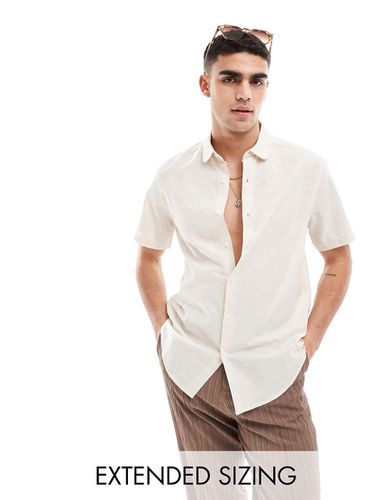 Chemise habillée en lin à petit col - Écru - Asos Design - Modalova