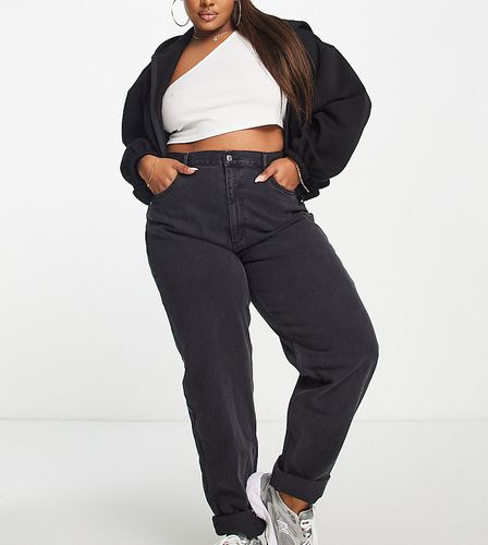 ASOS DESIGN Curve - Jean mom ample à taille haute - délavé - Asos Curve - Modalova