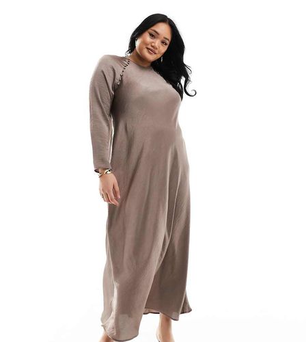 ASOS DESIGN Curve - Robe longue coupée en biais en satin avec détail boutonné - Moka - Asos Curve - Modalova