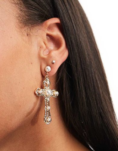 Boucles d'oreilles avec pendant croix ornée de fausses perles - Asos Design - Modalova