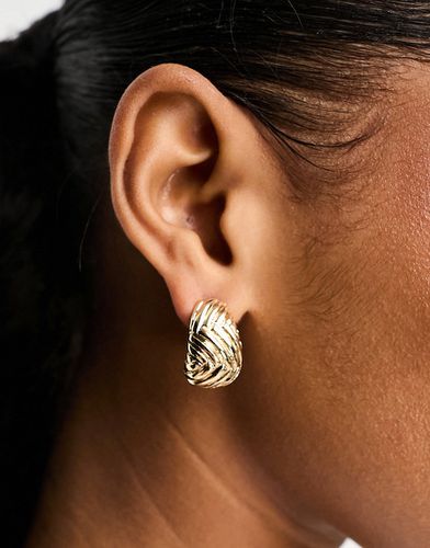Boucles d'oreilles avec pendant goutte d'eau texturé - Asos Design - Modalova