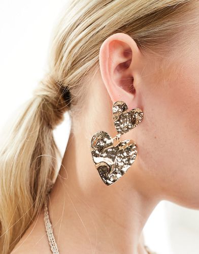 Boucles d'oreilles avec pendants caurs effet martelé - Asos Design - Modalova