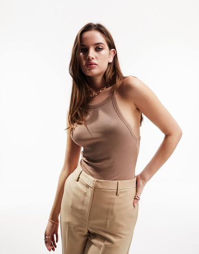 Body asymétrique avec bretelles dans le dos - Taupe - Asos Design - Modalova