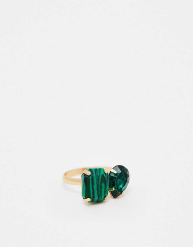 Bague avec pierre malachite et émeraude - Doré - Asos Design - Modalova