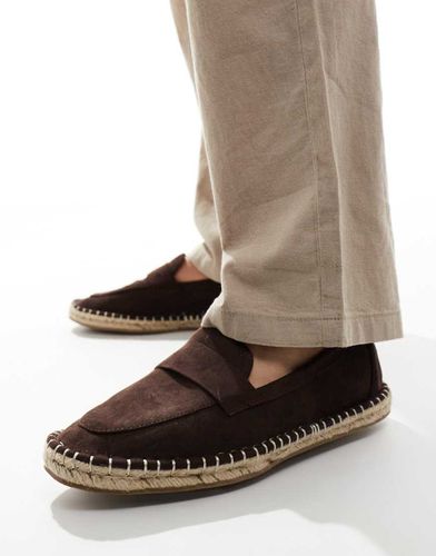 Mocassins style espadrilles en daim synthétique - Marron - Asos Design - Modalova