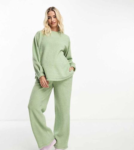 ASOS DESIGN Maternity - Ensemble confort avec sweat et pantalon ample en imitation peau de mouton - sauge - Asos Maternity - Modalova