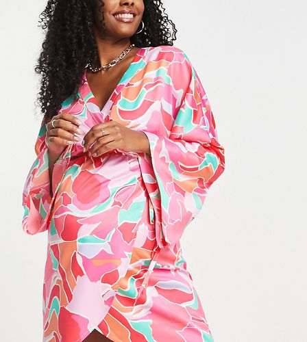 ASOS DESIGN Maternity - Kimono de plage portefeuille en satin à imprimé abstrait coloré - Rose - Asos Maternity - Modalova