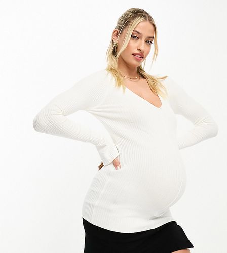 ASOS DESIGN Maternity - Pull côtelé à col en V - Crème - Asos Maternity - Modalova