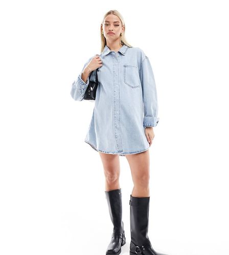 ASOS DESIGN Maternity - Robe chemise courte en jean avec poche devant - Délavage - Asos Maternity - Modalova