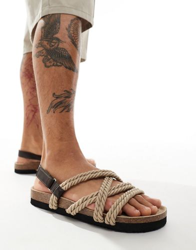 Sandales avec brides croisées en corde - Taupe et marron - Asos Design - Modalova