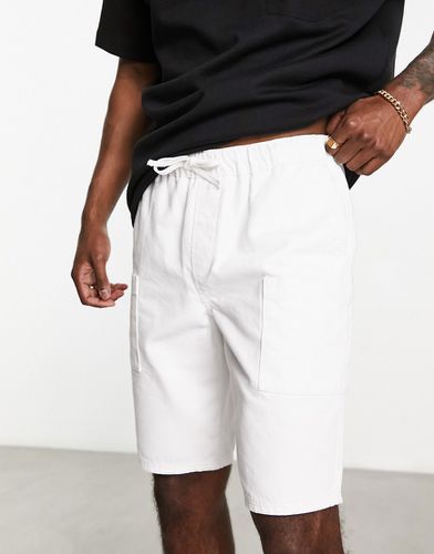 Short classique à enfiler en jean à poches cargo - Blanc - Asos Design - Modalova