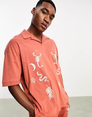 Polo d'ensemble oversize avec col à revers et imprimé devant - Fauve - Asos Design - Modalova