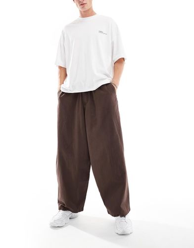 Pantalon coupe ballon oversize avec taille élastiquée - chocolat - Asos Design - Modalova