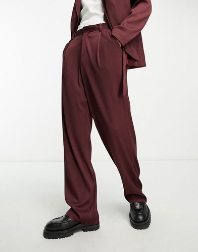Pantalon de costume plissé ample - Bordeaux - ASOS DESIGN - Modalova