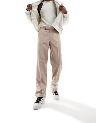 Pantalon droit élégant à fines rayures - Taupe - Asos Design - Modalova