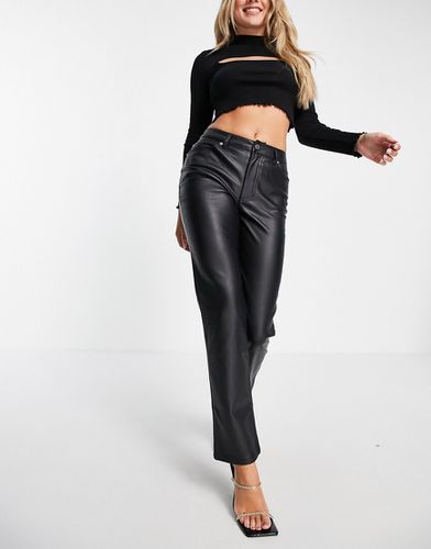 Pantalon droit imitation cuir style années 90 - Asos Design - Modalova