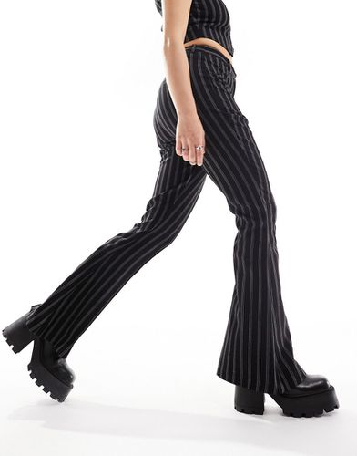 Pantalon évasé d'ensemble à fines rayures - Asos Design - Modalova