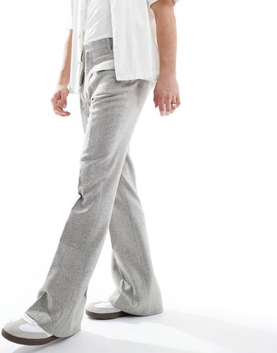 Pantalon habillé évasé en laine mélangée avec poches devant - clair - Asos Design - Modalova