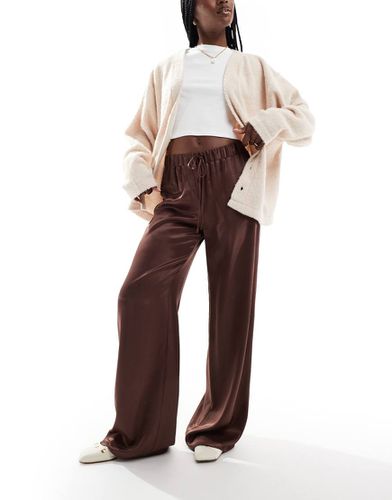 Pantalon large satiné - Chocolat - Asos Design - Modalova