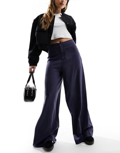 Pantalon large taille haute à rayures avec bord effiloché - Asos Design - Modalova
