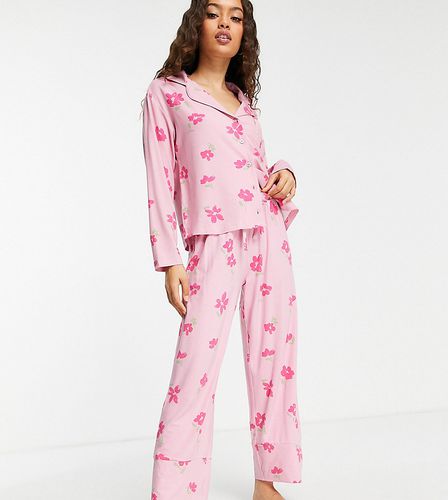 ASOS DESIGN Petite - Pyjama traditionnel en viscose avec chemise et pantalon - fleuri - ASOS Petite - Modalova