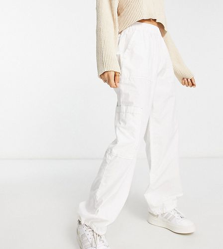 Petite - Pantalon cargo épuré à enfiler - Blanc - Asos Design - Modalova