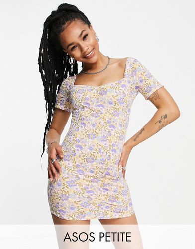 ASOS DESIGN Petite - Robe courte texturée à fronces avec manches courtes et imprimé fleurs - Bleu pastel - Asos Petite - Modalova