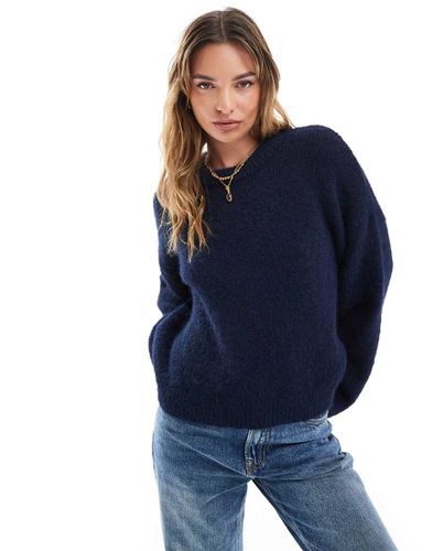 Pull oversize à manches larges en laine duveteuse mélangée - Bleu marine - Asos Design - Modalova