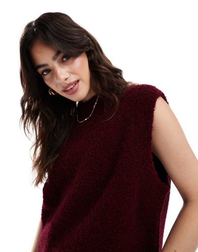 Pull sans manches en maille bouclée à col ras de cou - Bordeaux - Asos Design - Modalova