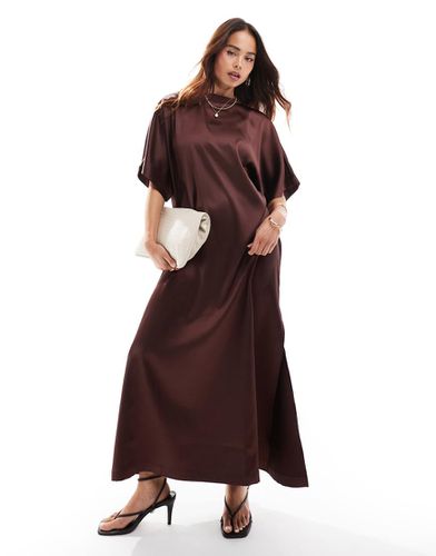 Robe t-shirt mi-longue en satin - Chocolat - Asos Design - Modalova