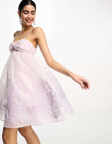 Robe babydoll courte à fines bretelles en voile brodé - Lilas - Asos Design - Modalova