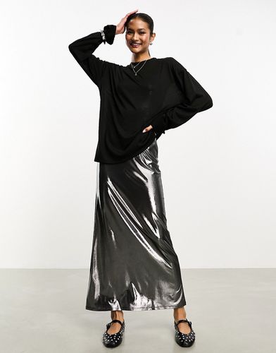 Robe caraco longue 2-en-1 avec superposition sweat - métallisé - Asos Design - Modalova