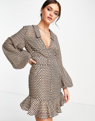 Robe chemise courte avec ceinture et imprimé géométrique - Asos Design - Modalova
