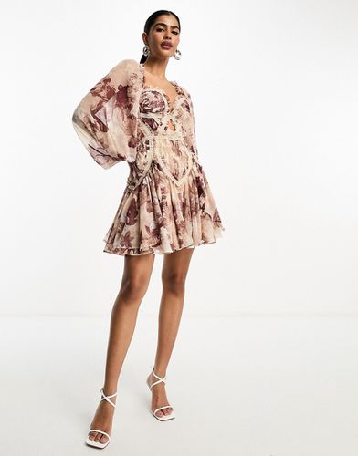 Robe courte corset froncée à manches longues et découpe - Crème à imprimé fleurs - Asos Design - Modalova