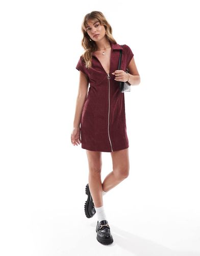 Robe courte en velours côtelé à fermeture éclair et mancherons - Bordeaux - Asos Design - Modalova