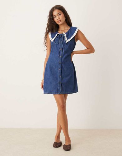 Robe courte sans manches en jean avec col oversize - fonc - Asos Design - Modalova