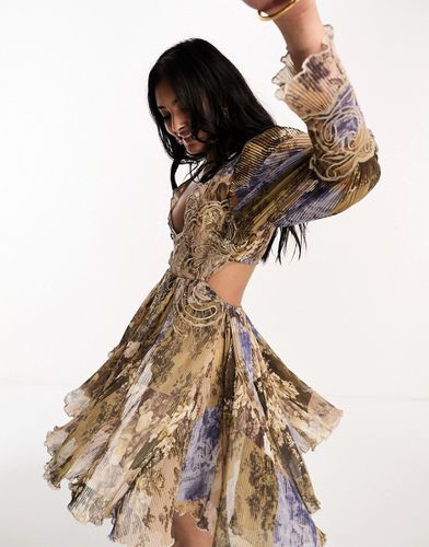 Robe courte plissée à découpes et fleurs brodées - Kaki imprimé - Asos Design - Modalova