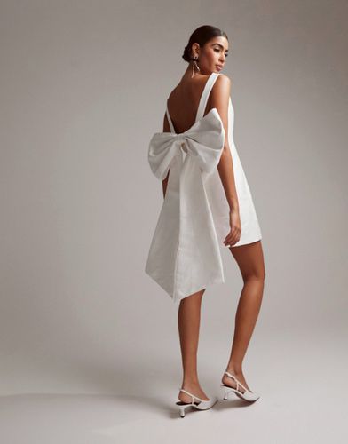 Robe de mariée courte avec naud dans le dos - Ivoire - Asos Design - Modalova