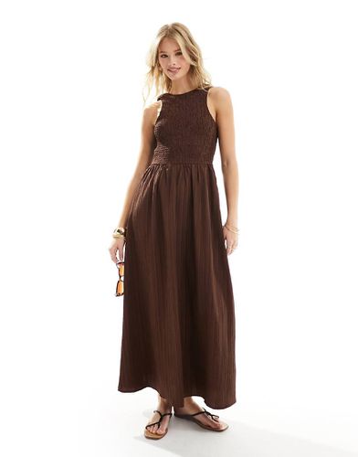 Robe d'été mi-longue froissée avec dos nageur décolleté - chocolat - Asos Design - Modalova