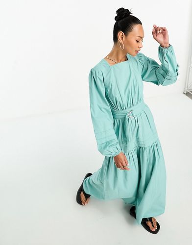 Robe longue avec encolure carrée montante et ceinture boucle en D - Bleu - Asos Design - Modalova