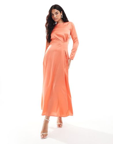 Robe longue en satin avec taille plissée - brûlé - Asos Design - Modalova