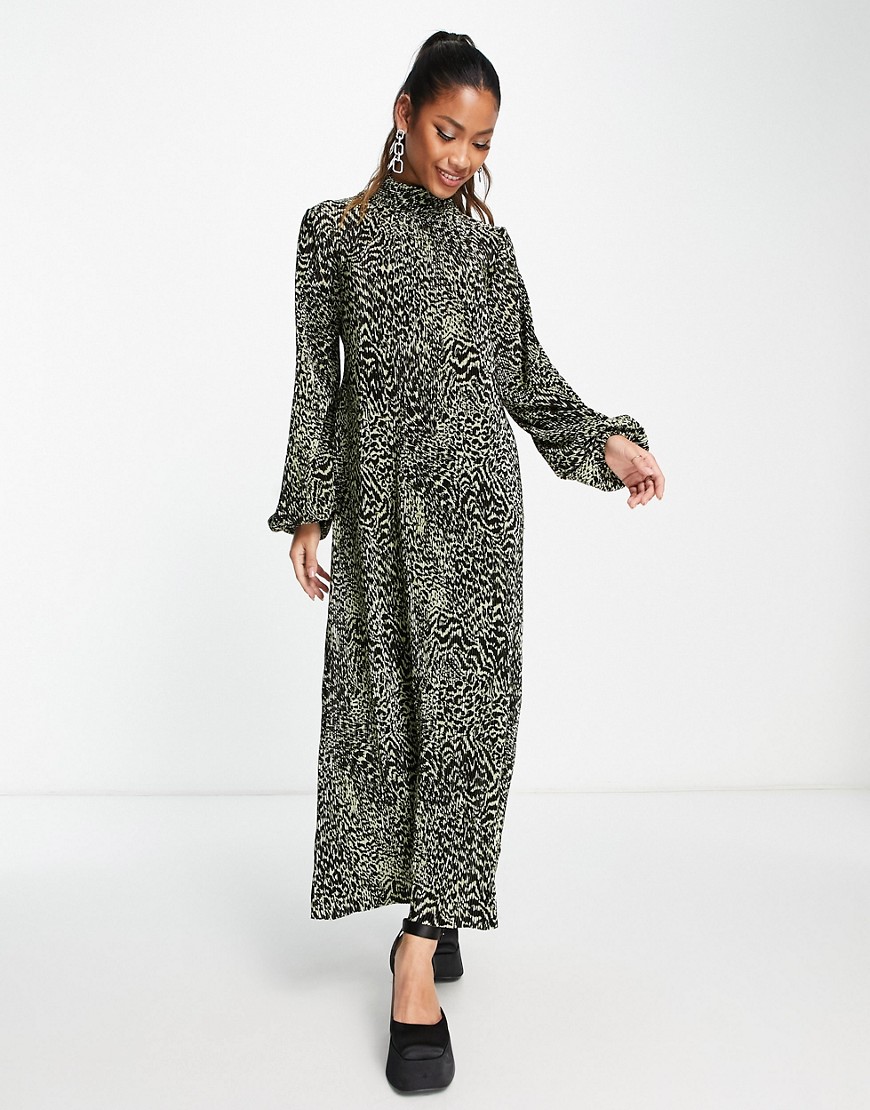 Robe longue plissée à col montant et imprimé léopard - Kaki - Asos Design - Modalova