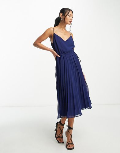 Robe mi-longue caraco plissée avec cordon de serrage à la taille - Bleu - Asos Design - Modalova