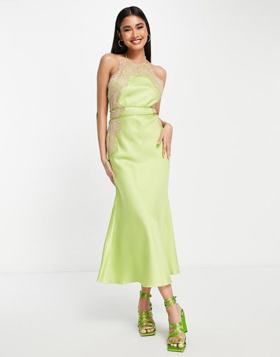 Robe mi-longue en satin à encolure montante avec appliqué en dentelle et ceinture à nouer - Asos Design - Modalova